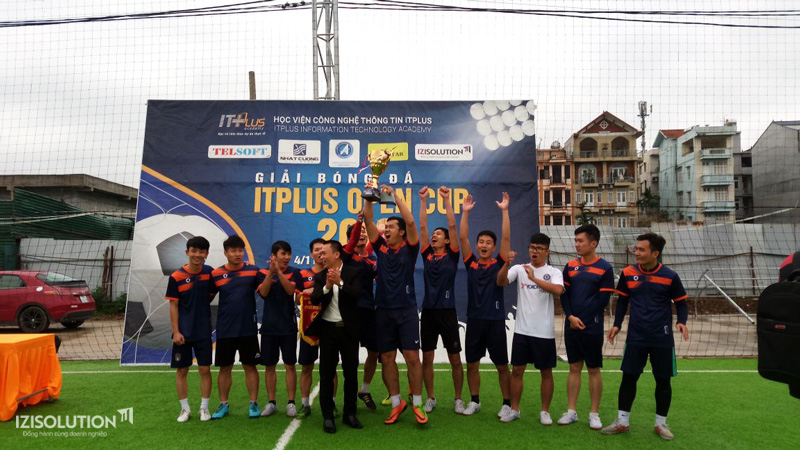 IZISolution vô địch giải đấu Bóng Đá "ITPLUS - OPEN 2018" 07